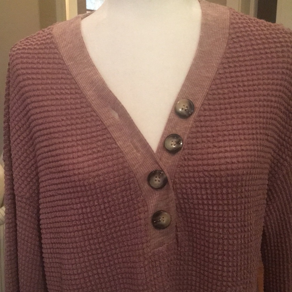 Listicle Long Sleeve Thermal Top - Picture 2 of 12